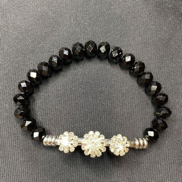 Black beaded bracelet With Faux Diamonds, stretch, Women’s Jewelry - Picture 5 of 6